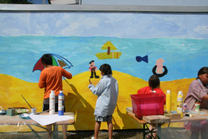 Kinder gestalten Garagenwand im Wetzlarer Westend 