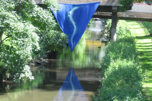 Fluss mit Flair - Banner über der Wieseck
