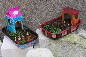 Miniaturgärten aus Recyclingmaterial