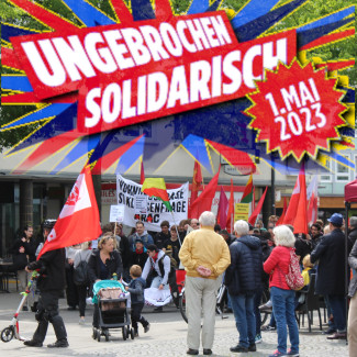 Maidemo mit Logo 2023 ungebrochen solidarisch