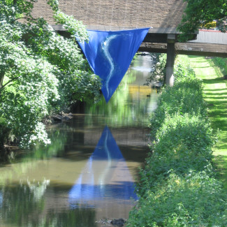 Fluss mit Flair - Banner über der Wieseck 