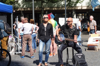 Stadtgestalten im Juni - Johnny deVille Bluesgang