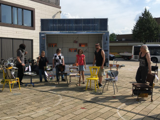 Aktionstag mit "ich - morgen - arbeitsplatz" vor dem Rathaus Gießen