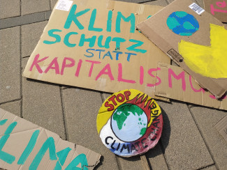 Klimaschutz Demoschilder