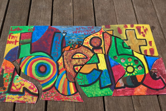 "bleibt" als bemaltes Puzzle