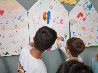 Kinder gestalten Häuser zum Recht auf ein Sicheres Zuhause - Weltkindertag Lollar 2024