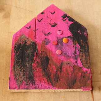 Gestaltetes Haus: bunt