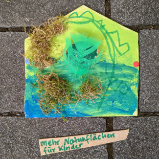 Gestaltetes Haus: mehr Naturflächen für Kinder