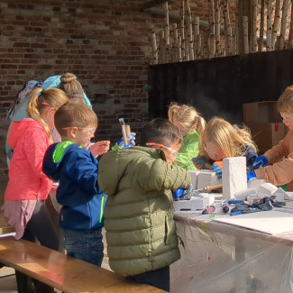 Kinderworkshop Porenbeton in den Hardtgärten