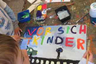 Schild "Vorsicht Kinder"